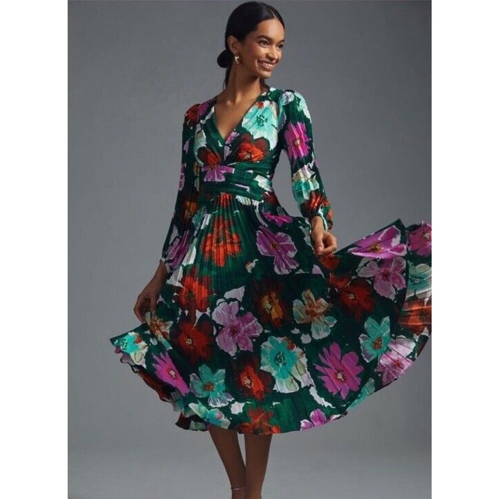 Anthropologie Size 6 Maeve Pleated Long Dress V Neck Green Floral Wedding Date